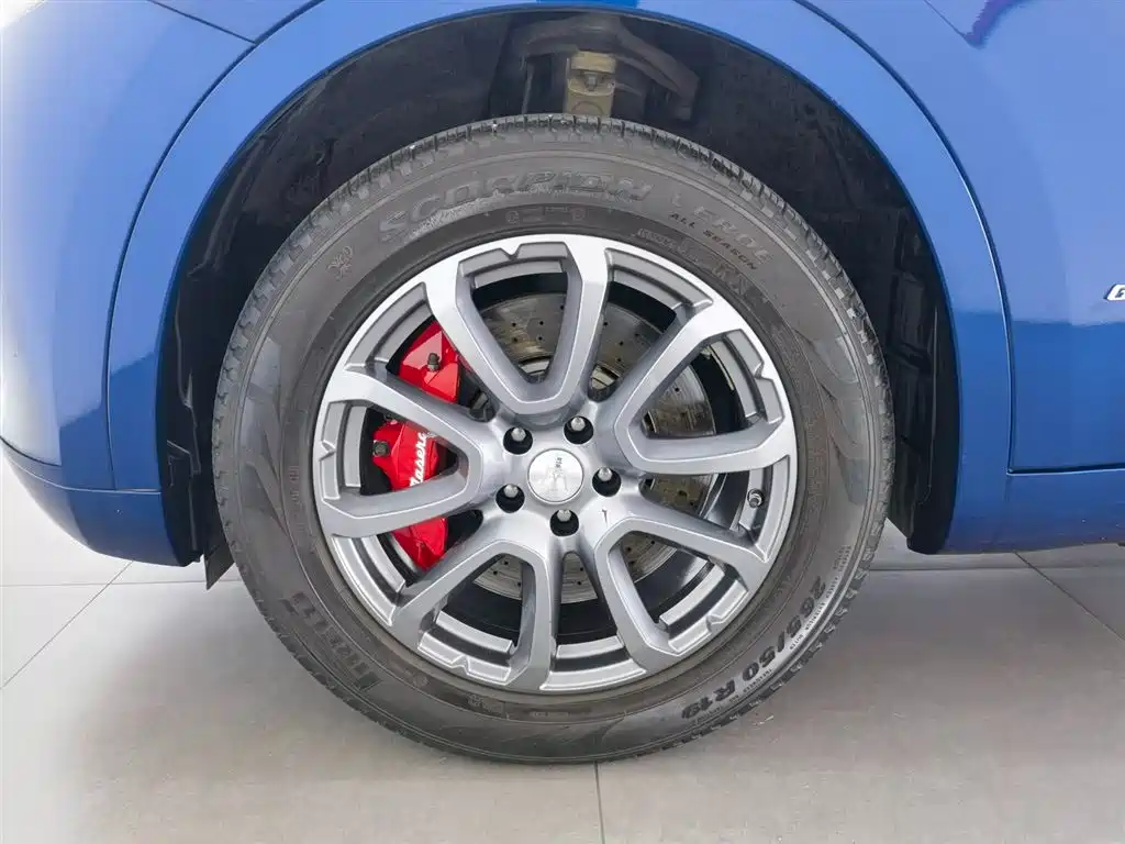 Maserati Levante 2018 — фото 16