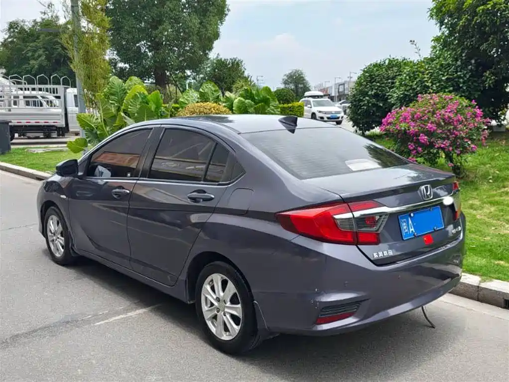 Honda Greiz 2016