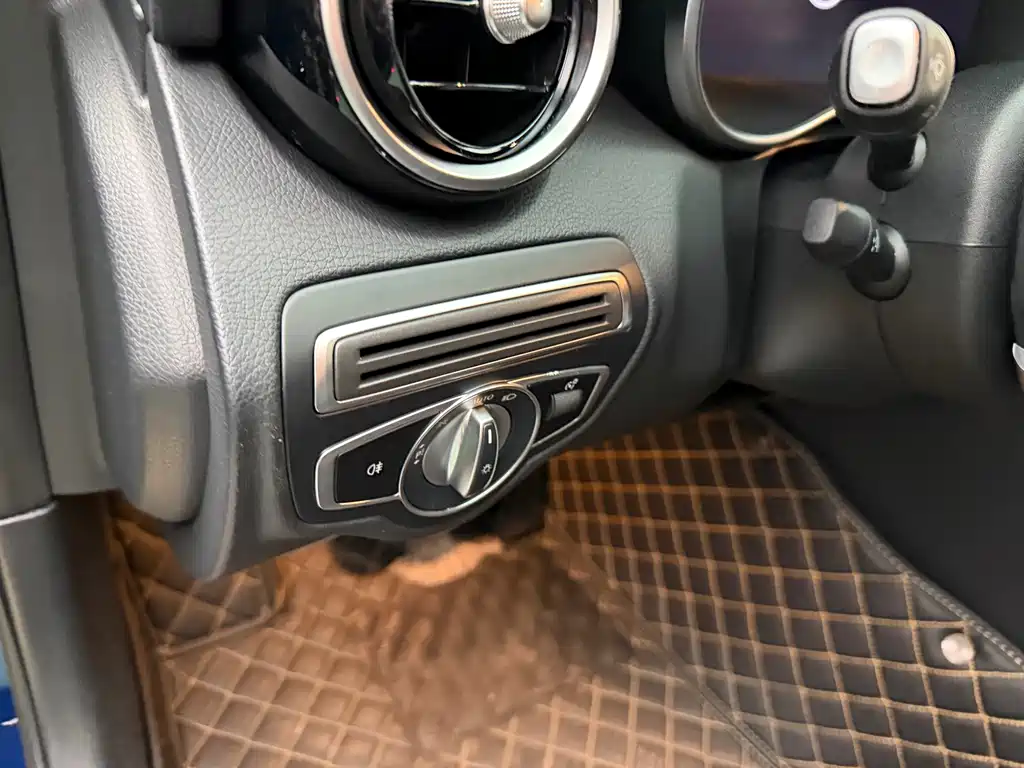 Mercedes-Benz C-Class 2020 — фото 6
