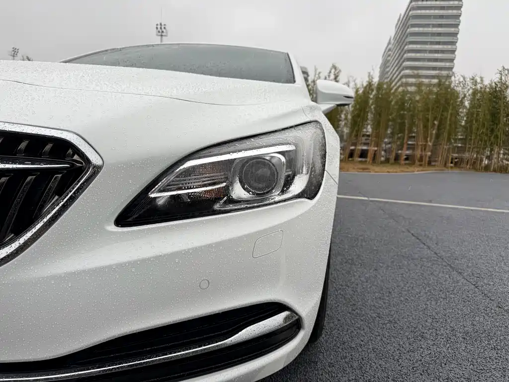 Buick LaCrosse 2017 — фото 19