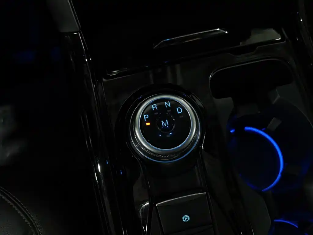 Ford Explorer 2021 — фото 13