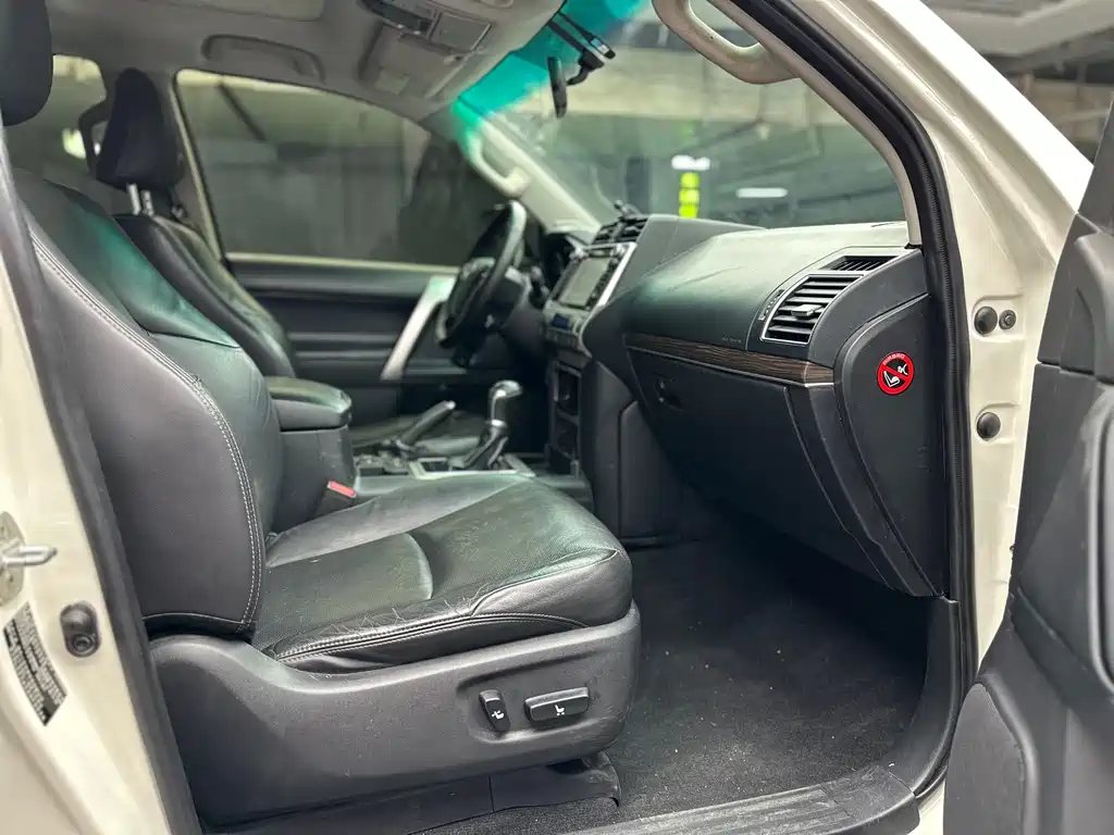 Toyota Prado 2019 — фото 11