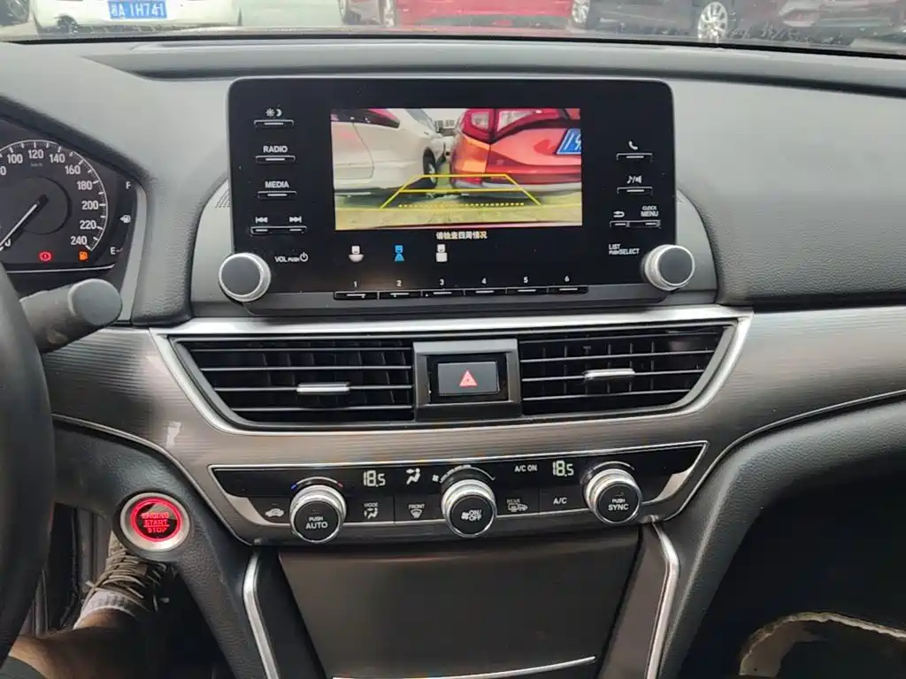 Honda Accord 2020 — фото 13