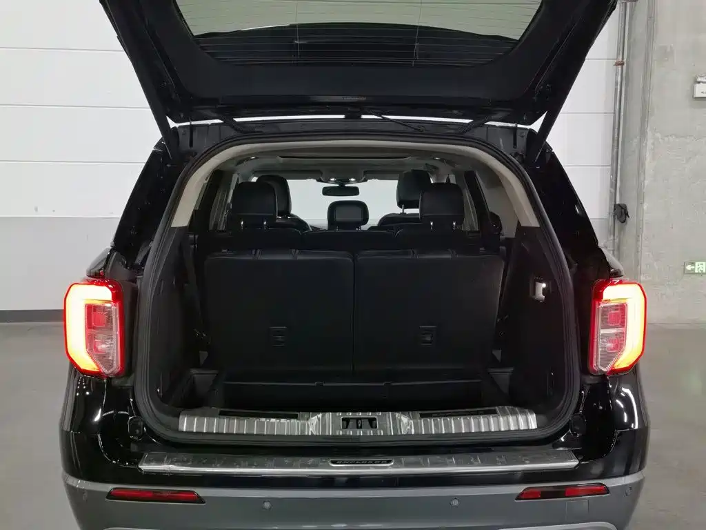 Ford Explorer 2021 — фото 16