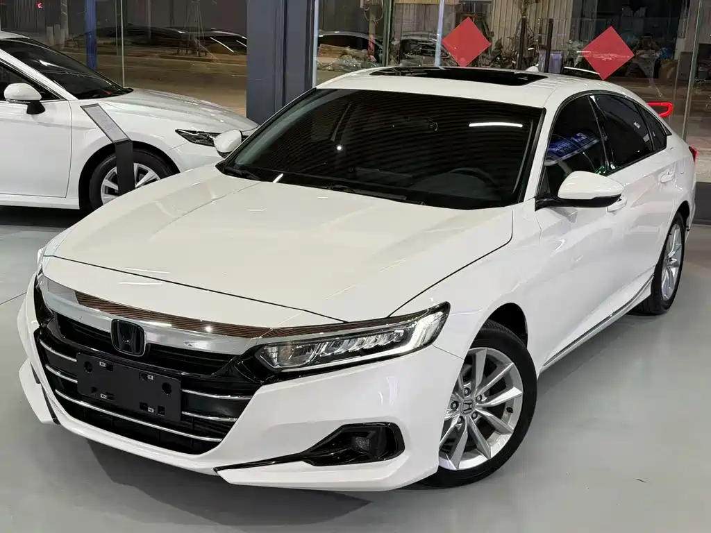 Honda Accord 2023 — фото 1