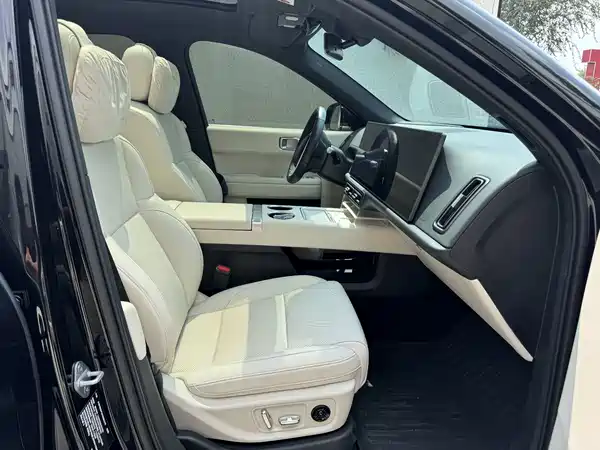Li Auto L6 2024