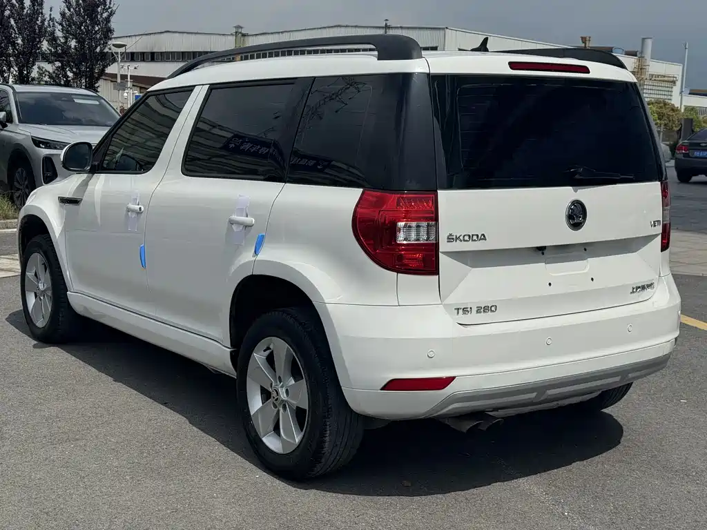 Skoda Yeti 2018 — фото 25