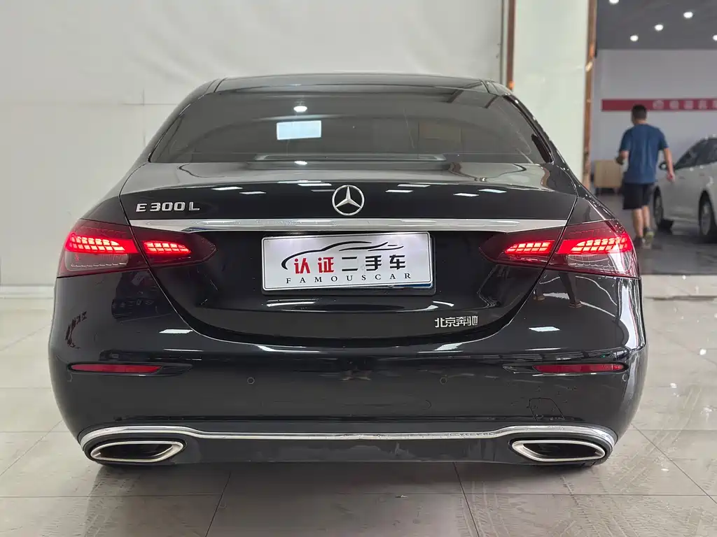 Mercedes-Benz E-Class 2022 — фото 20