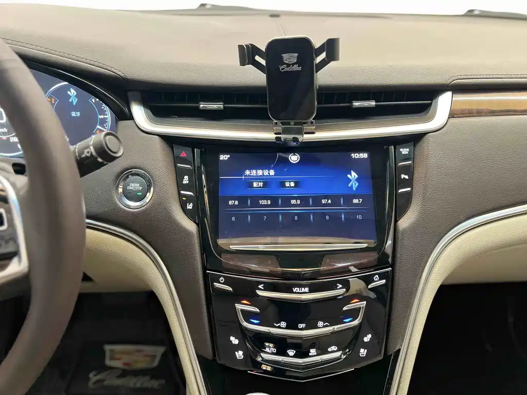 Cadillac XTS 2013 — фото 19