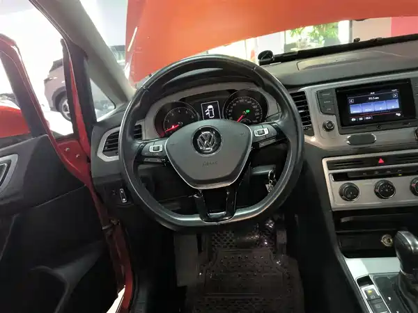 Volkswagen Golf Jialu 2016