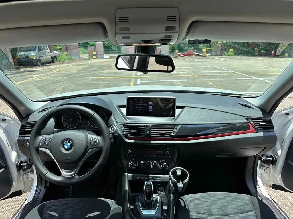 BMW X1 2016 — фото 13