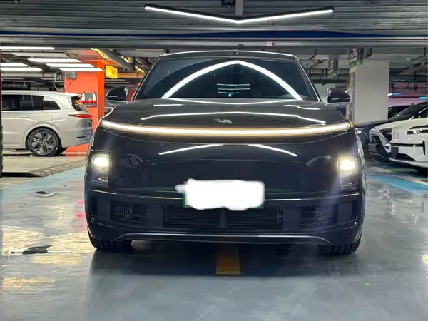 Li Auto L9 2025