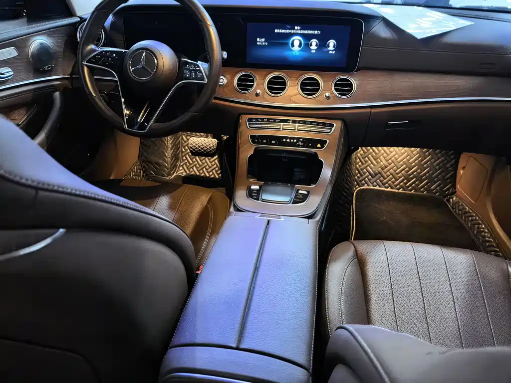 Mercedes-Benz E-Class 2021 — фото 9