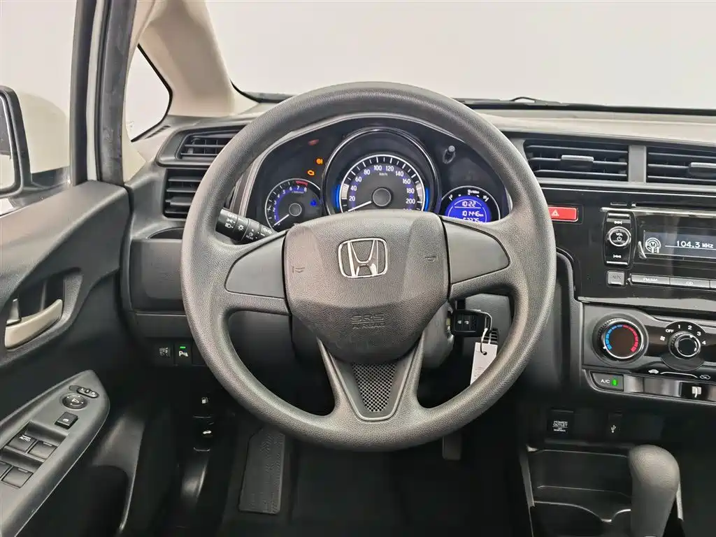 Honda Fit 2016 — фото 11