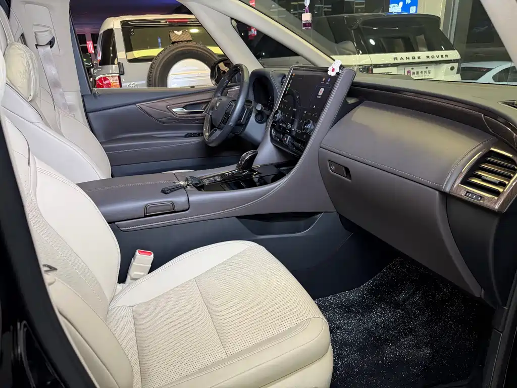 Toyota Vellfire 2024 — фото 11