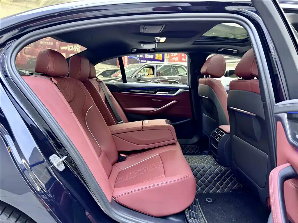 BMW 5 Series 2024