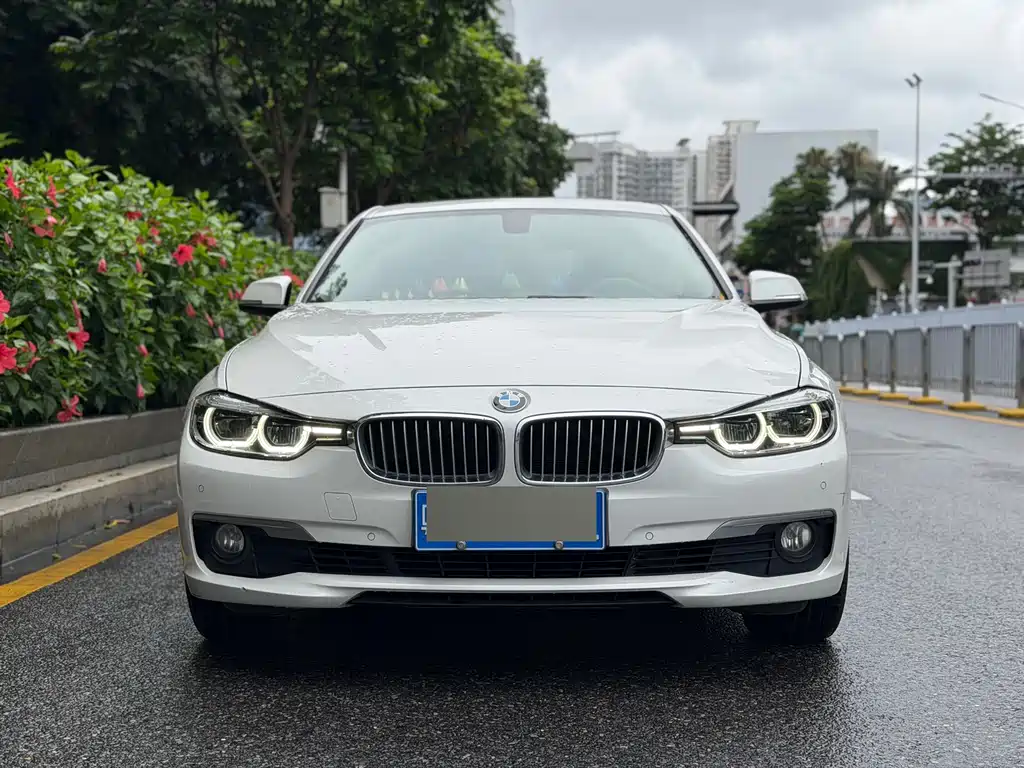 BMW 3 Series 2018 — фото 2