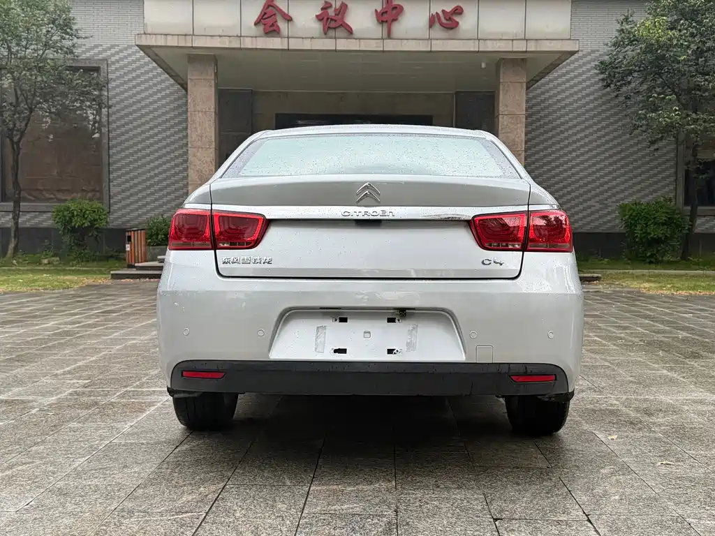 Citroën C4 Sega 2016 — фото 15