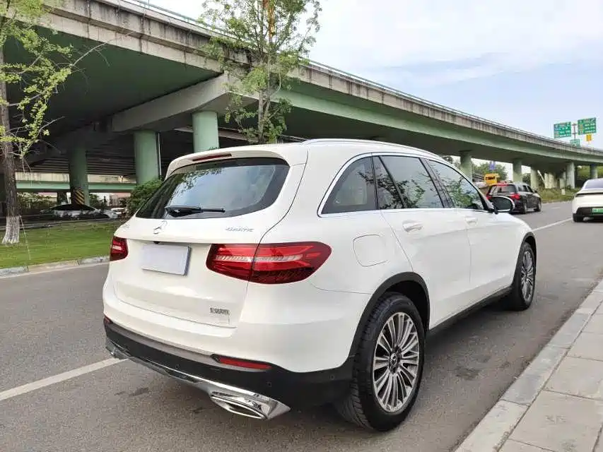 Mercedes-Benz GLC 2017 — фото 4