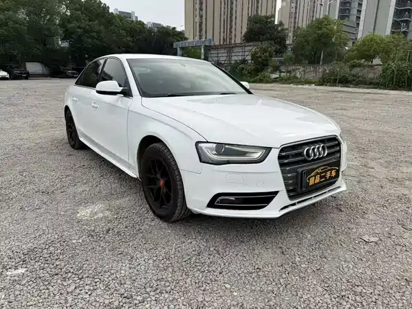 Audi A4L 2014
