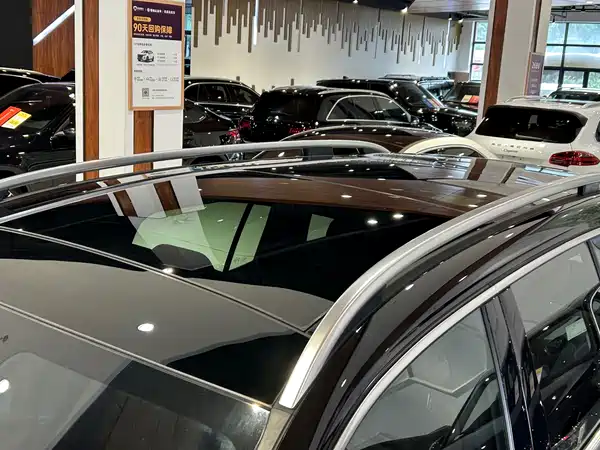 Mercedes-Benz GLB 2024