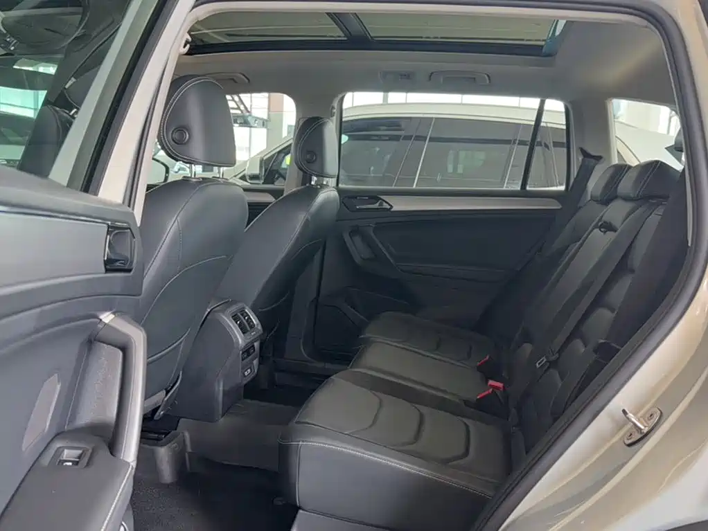 Volkswagen Tiguan L 2019 — фото 11