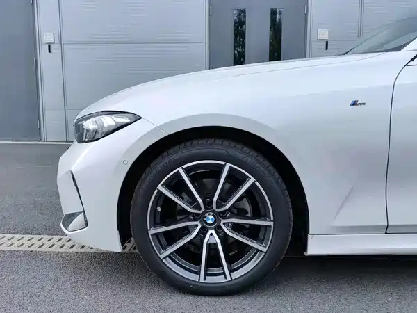 BMW 3 Series 2025