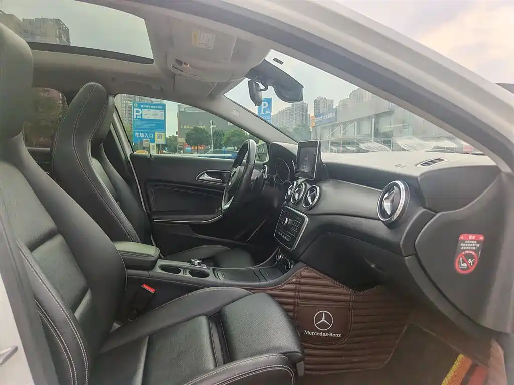 Mercedes-Benz GLA 2016 — фото 13