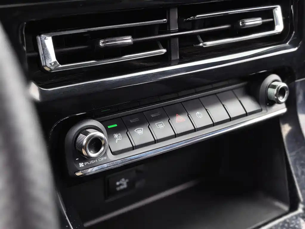 Haval M6 2021 — фото 20