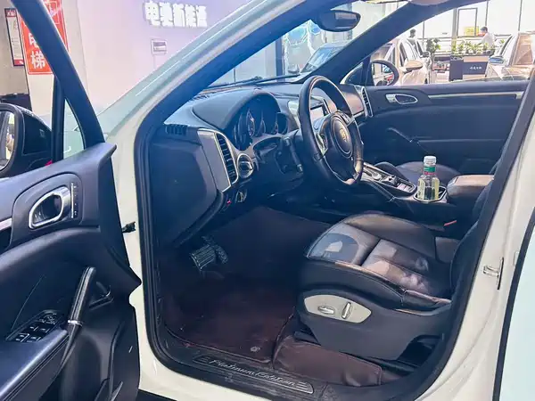 Porsche Cayenne 2014