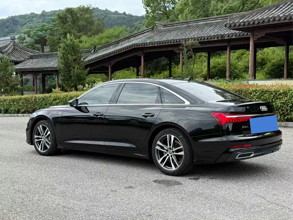 Audi A6L 2020