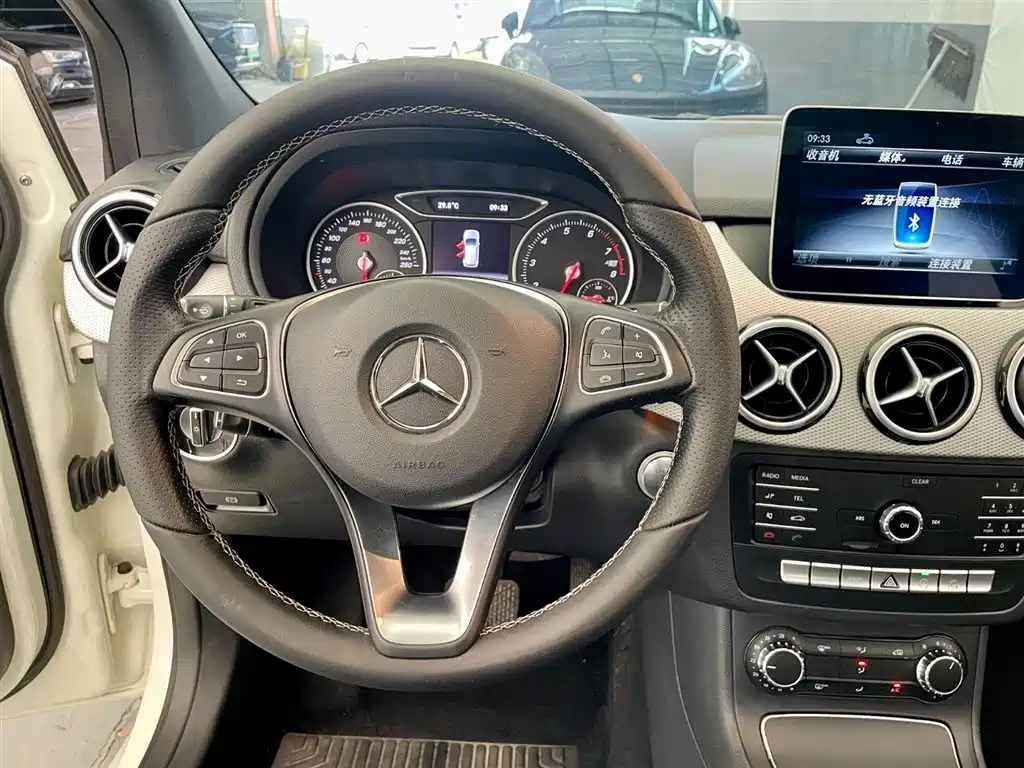 Mercedes-Benz B-Class 2019 — фото 12