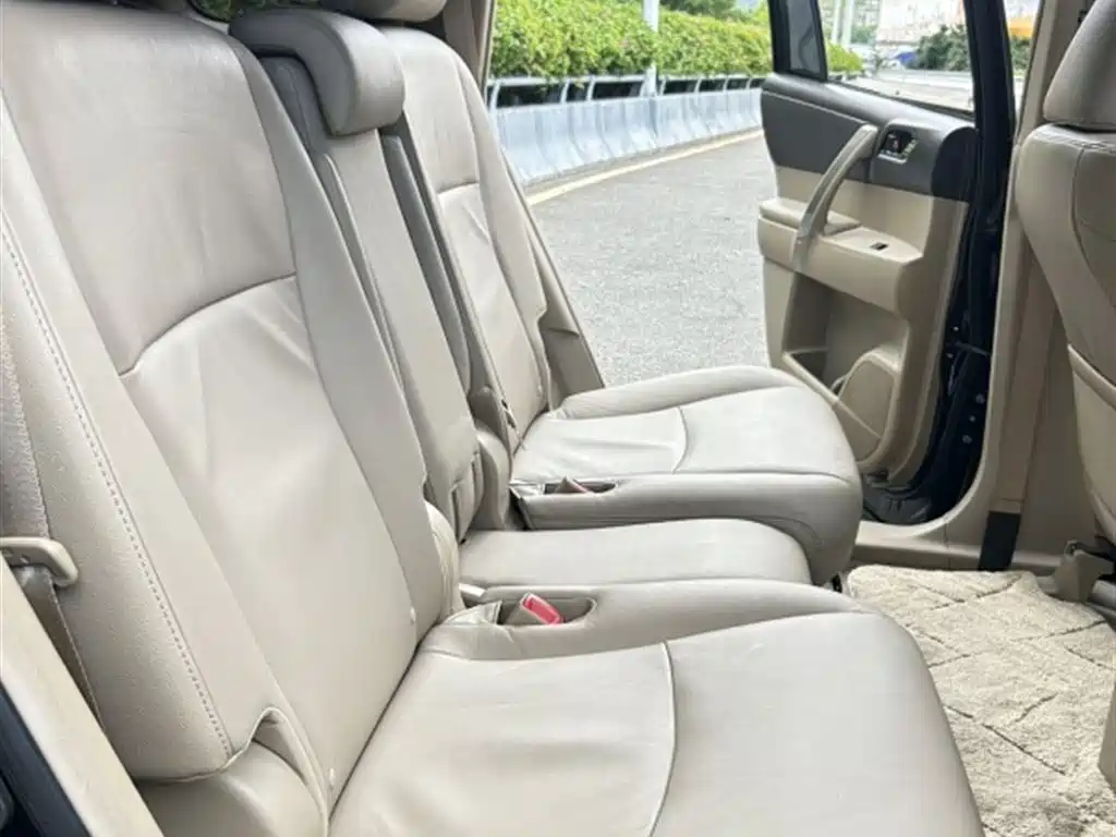 Toyota Highlander 2014 — фото 11