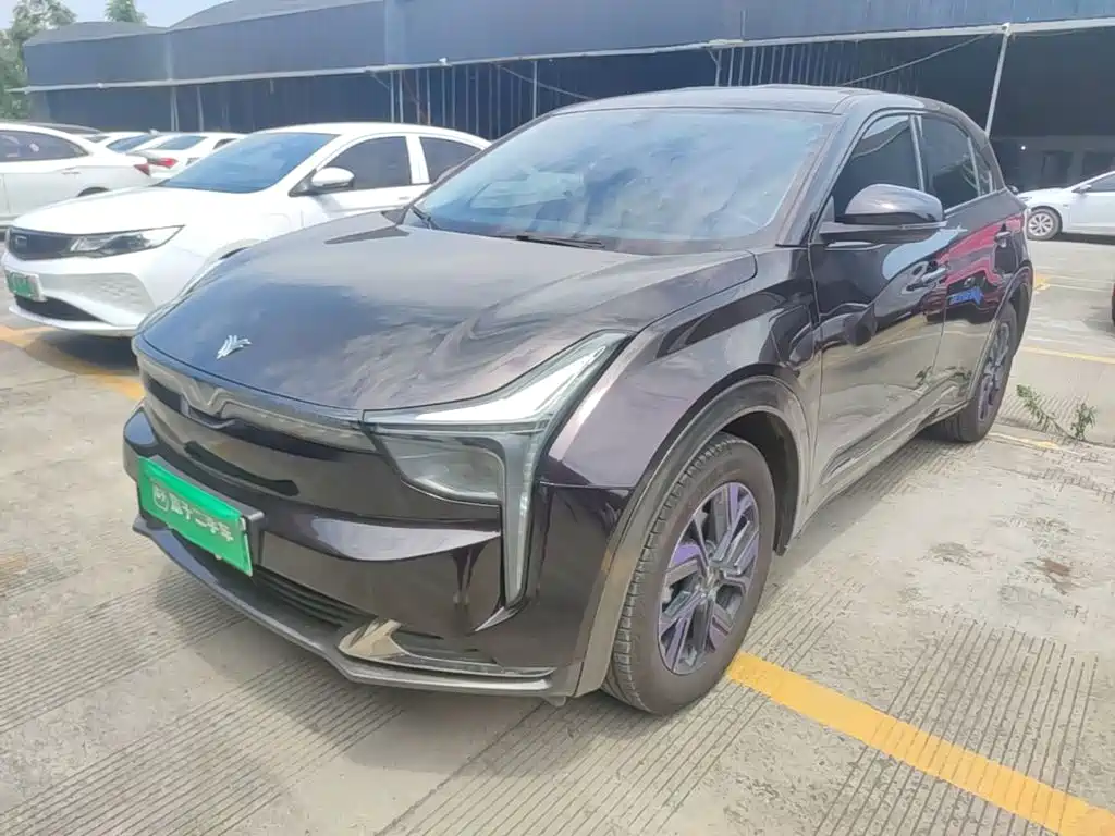 Neta 哪吒U 2023款 哪吒U-Ⅱ 挑战版 400 U秀 磷酸铁锂 2023