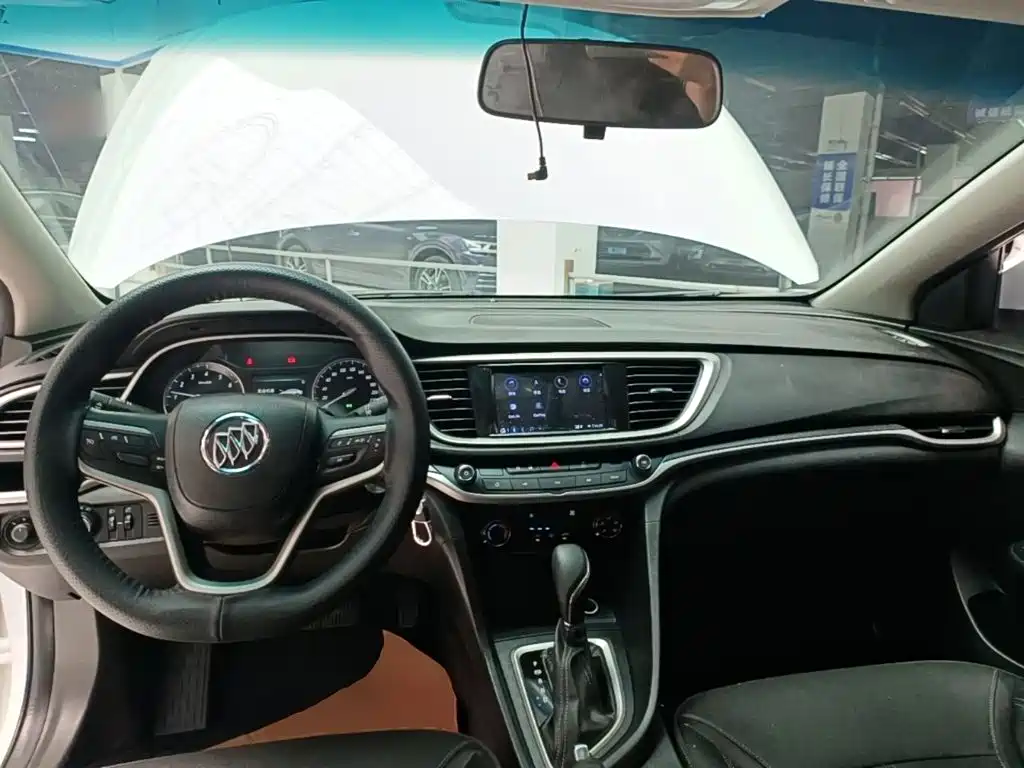 Buick Excelle 2022 — фото 10