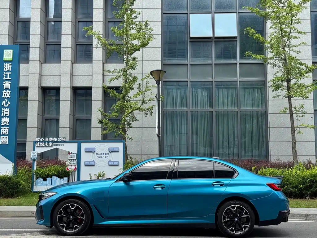 BMW i3 2023