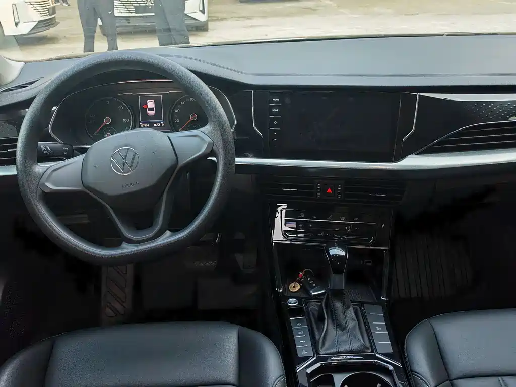Volkswagen Passat New Energy 2022 — фото 10