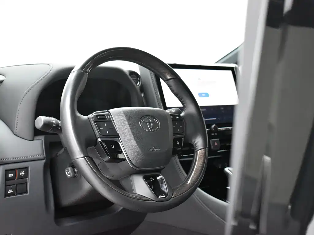 Toyota Alphard 2024 — фото 14