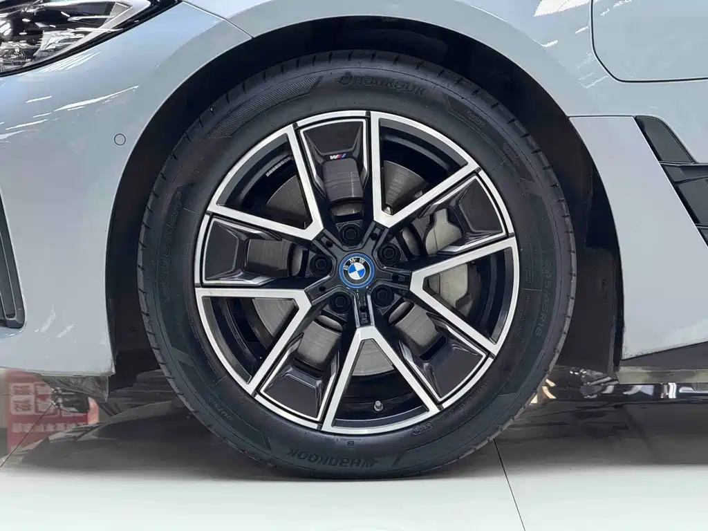 BMW i4 2024 — фото 4