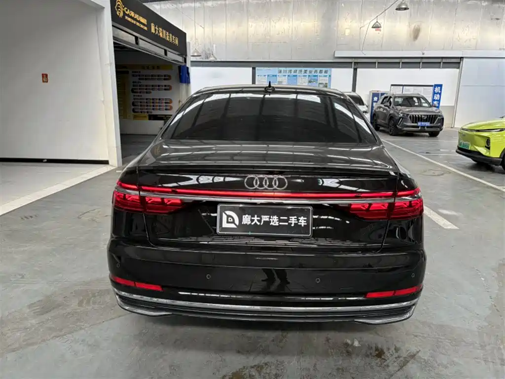Audi A8 2025 — фото 11
