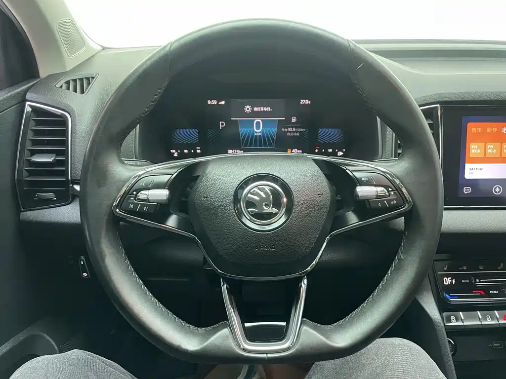 Skoda Karoq 2023 — фото 11