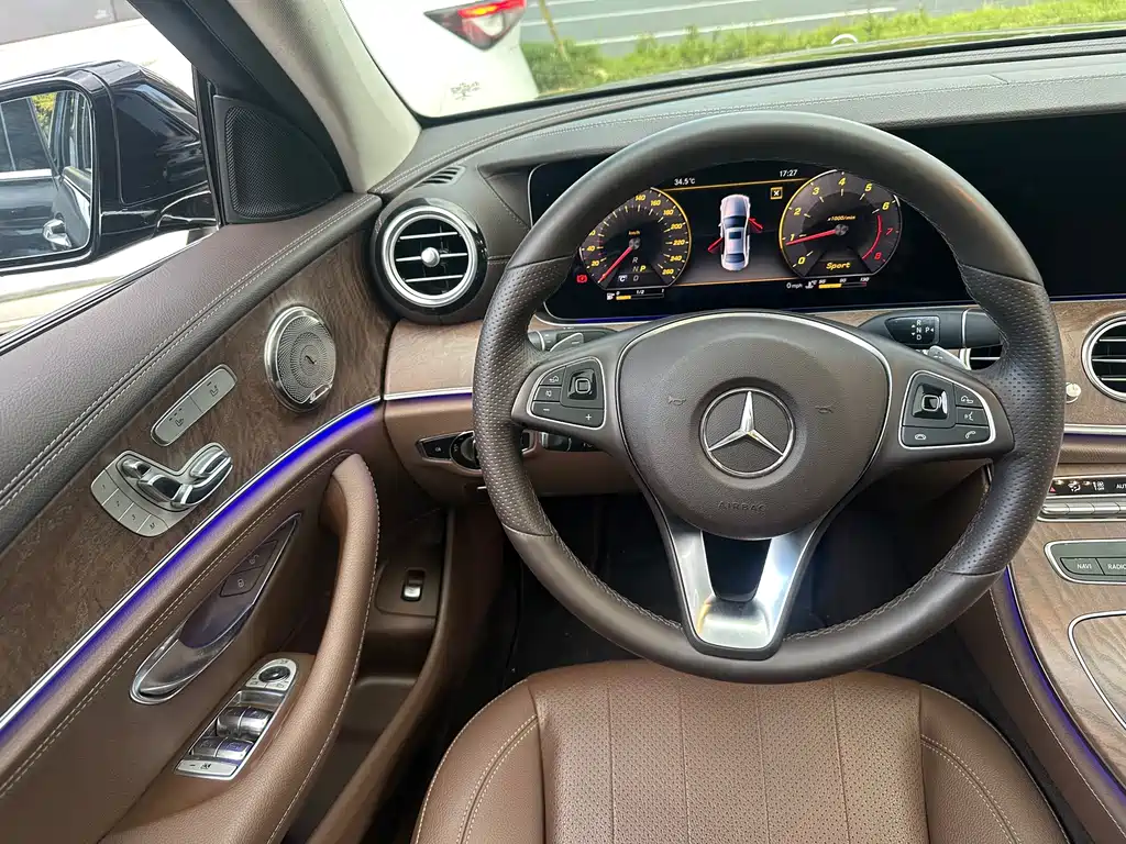 Mercedes-Benz E-Class 2018 — фото 10