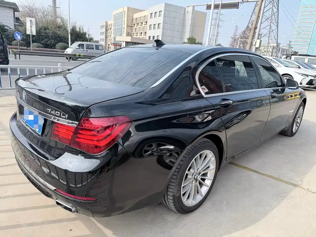 BMW 7 Series 2015 — фото 6