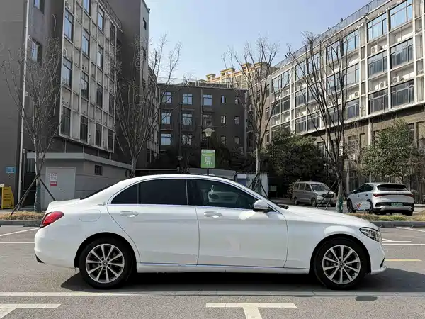 Mercedes-Benz C-Class 2019