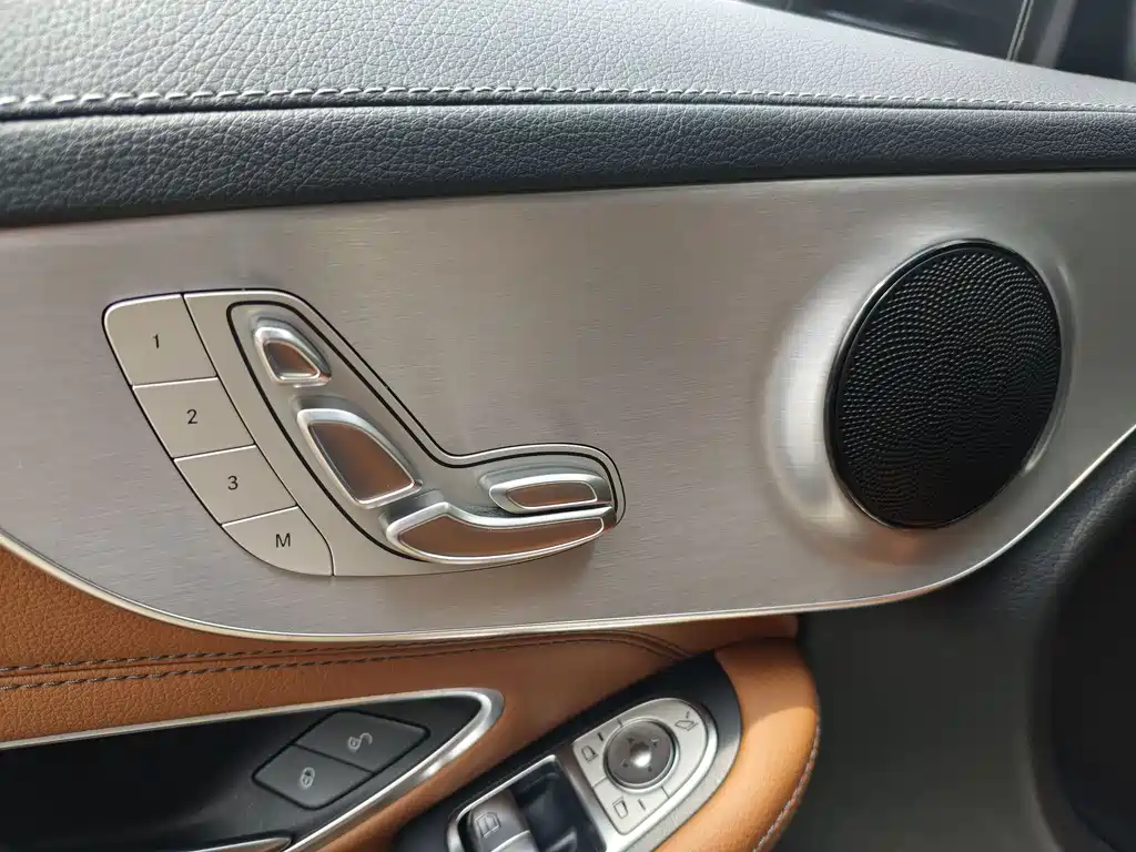 Mercedes-Benz C-Class 2020 — фото 20