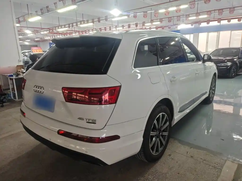 Audi Q7 2015 — фото 7