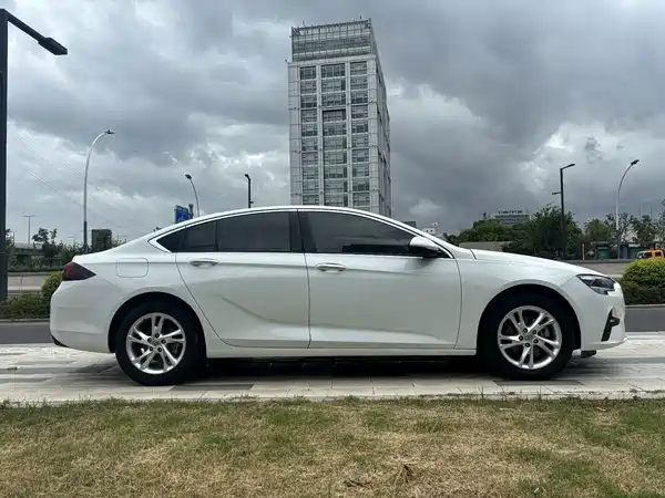 Buick Regal 2021