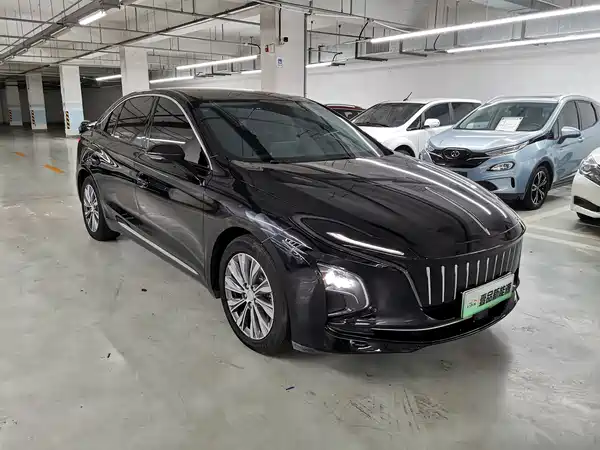 Hongqi E-QM5 2023