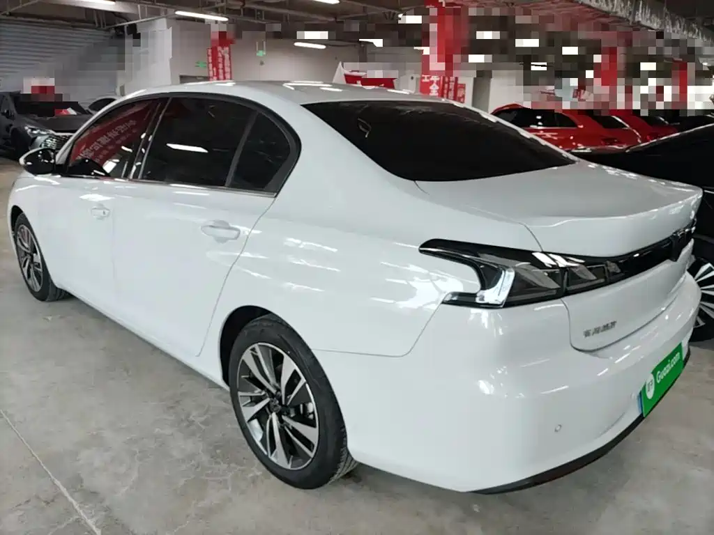 Peugeot 408 2024 — фото 23