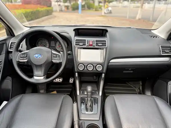 Subaru Forester 2015
